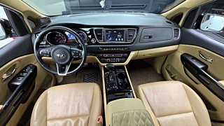KIA CARNIVAL 2017