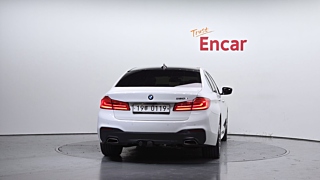 BMW 5-SERIES G30 2017