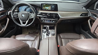 BMW 5-SERIES G30 2017