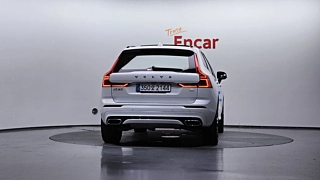 VOLVO XC60 2021