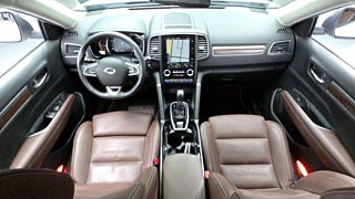 SAMSUNG QM6 2020