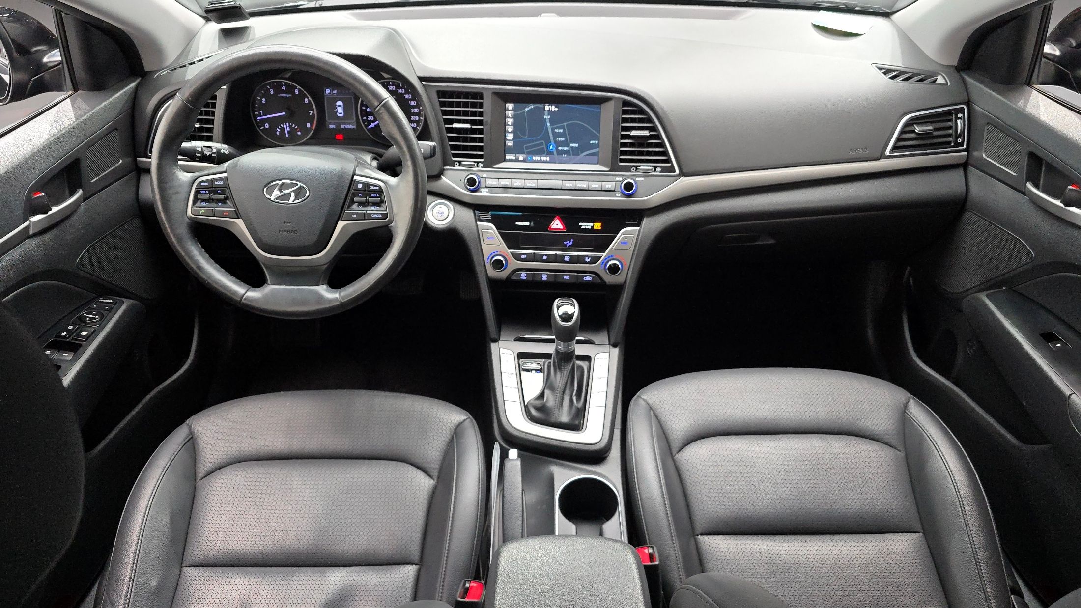 HYUNDAI AVANTE AD 2015