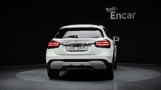 MERCEDES BENZ GLA-CLASS X156 2017