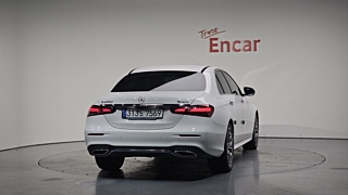 MERCEDES BENZ E-CLASS W213 2021
