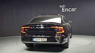 VOLVO S90 2022