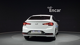 HYUNDAI AVANTE AD 2019
