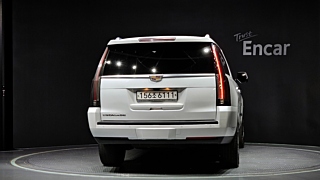 CADILLAC ESCALADE 2017