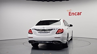 MERCEDES BENZ E-CLASS W213 2019