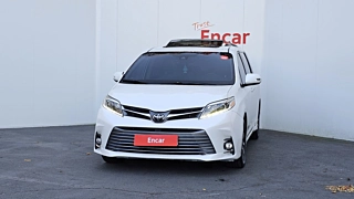 TOYOTA SIENNA 2019