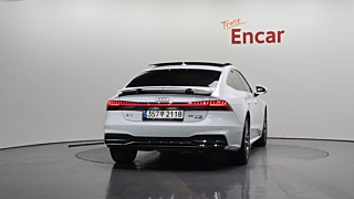 AUDI A7 4K 2020