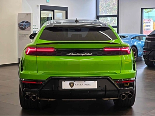 Заказать LAMBORGHINI URUS