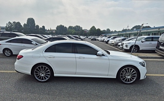 MERCEDES BENZ E-CLASS W213 2020