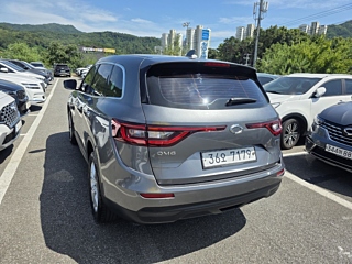 SAMSUNG QM6 2017