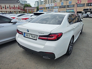 BMW 5-SERIES G30 2021