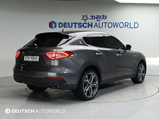MASERATI LEVANTE 2017