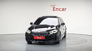 BMW 1-SERIES F40  2023