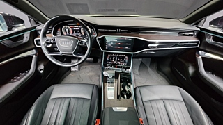 AUDI A7 4K 2023