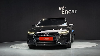 AUDI A7 4K 2023