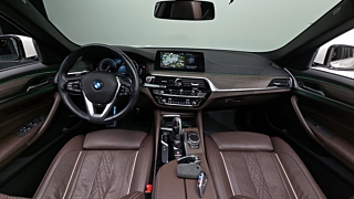 BMW 5-SERIES G30 2017