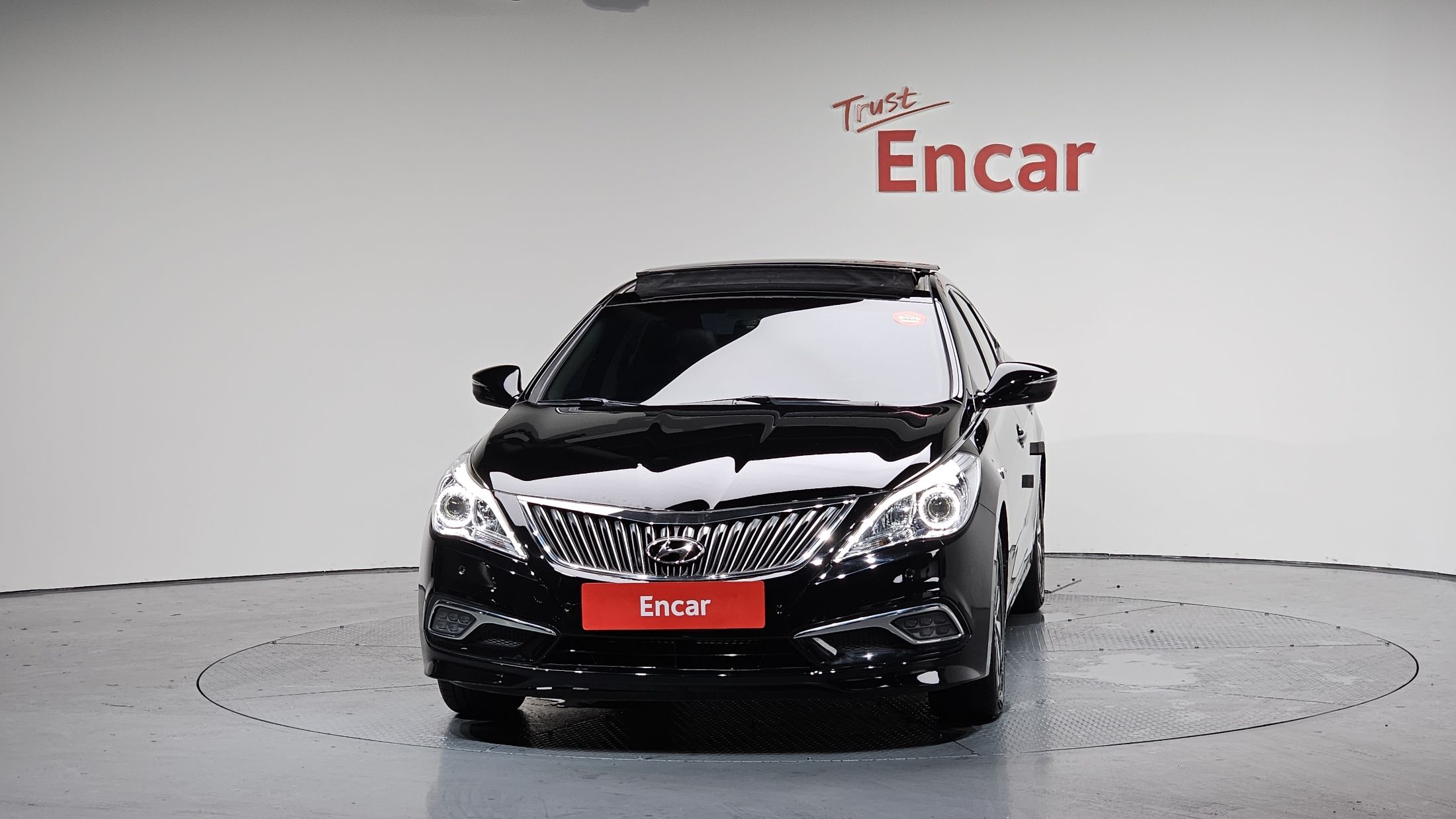 HYUNDAI GRANDEUR HG HYBRID 2016