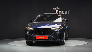 MASERATI LEVANTE 2022