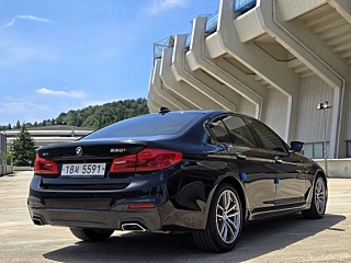 BMW 5-SERIES G30 2017