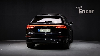 AUDI Q8 4M 2021