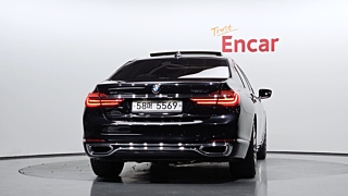 BMW 7-SERIES G11 2016