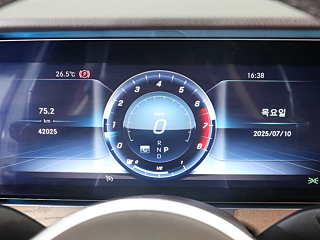 MERCEDES BENZ E-CLASS W213 2019