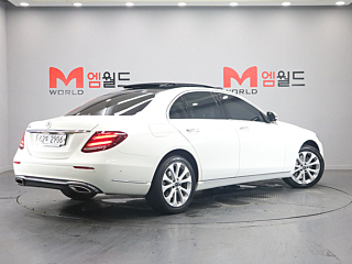 MERCEDES BENZ E-CLASS W213 2019