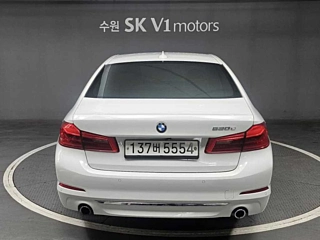 BMW 5-SERIES G30 2019