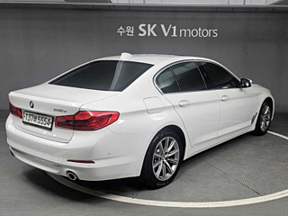 BMW 5-SERIES G30 2019