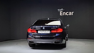 BMW 5-SERIES G30 2019
