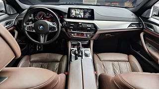 BMW 5-SERIES G30 2019