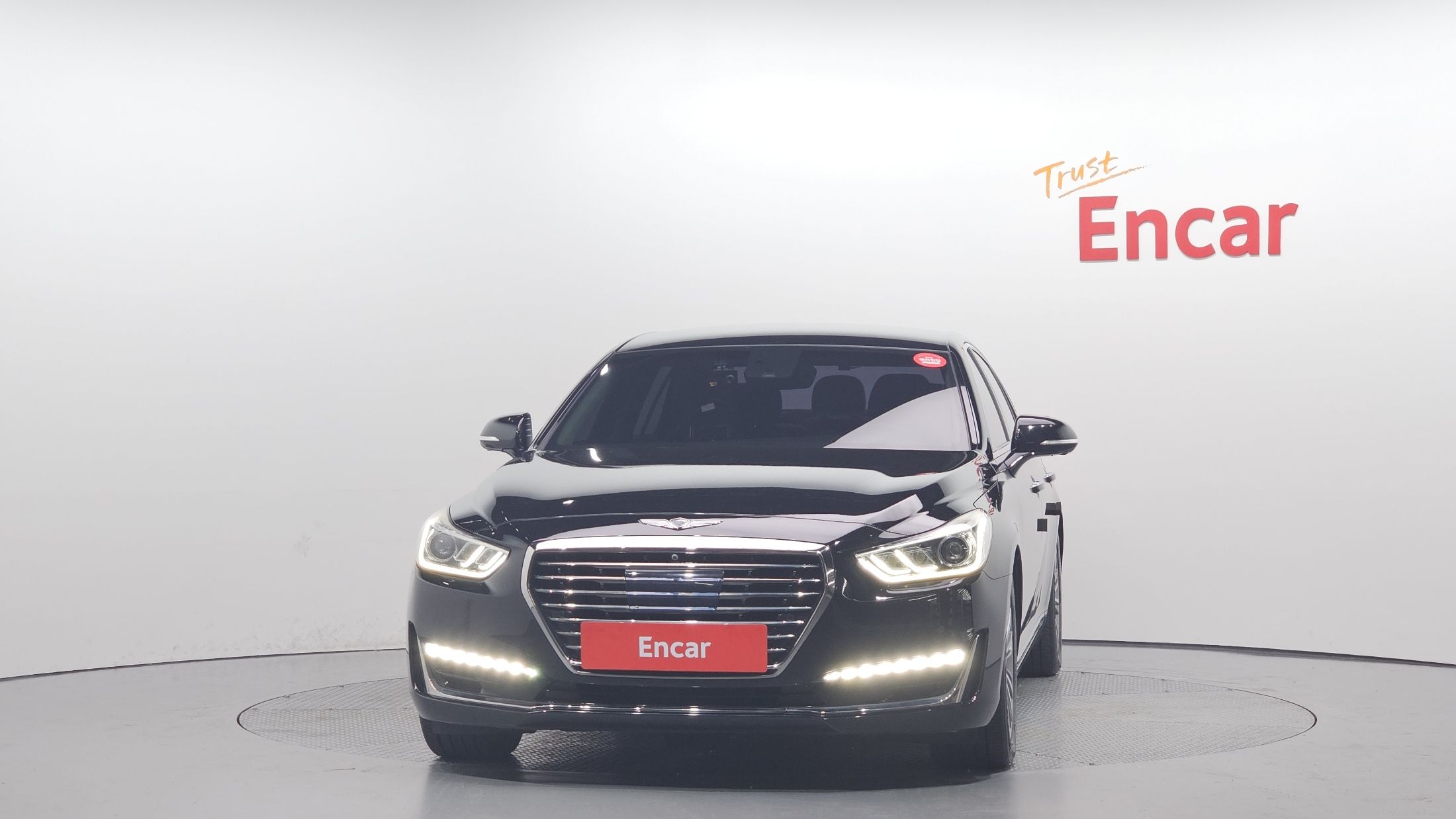 GENESIS EQ900 2016