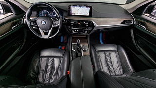 BMW 5-SERIES G30 2019