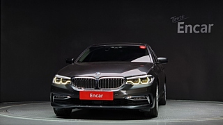 BMW 5-SERIES G30 2019