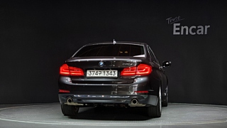 BMW 5-SERIES G30 2019