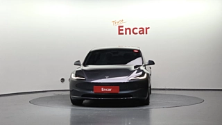 TESLA MODEL 3 2025