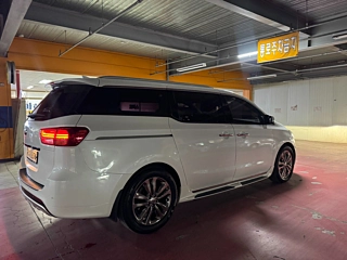 KIA CARNIVAL 2016