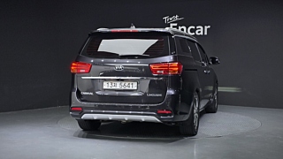 KIA CARNIVAL 2018