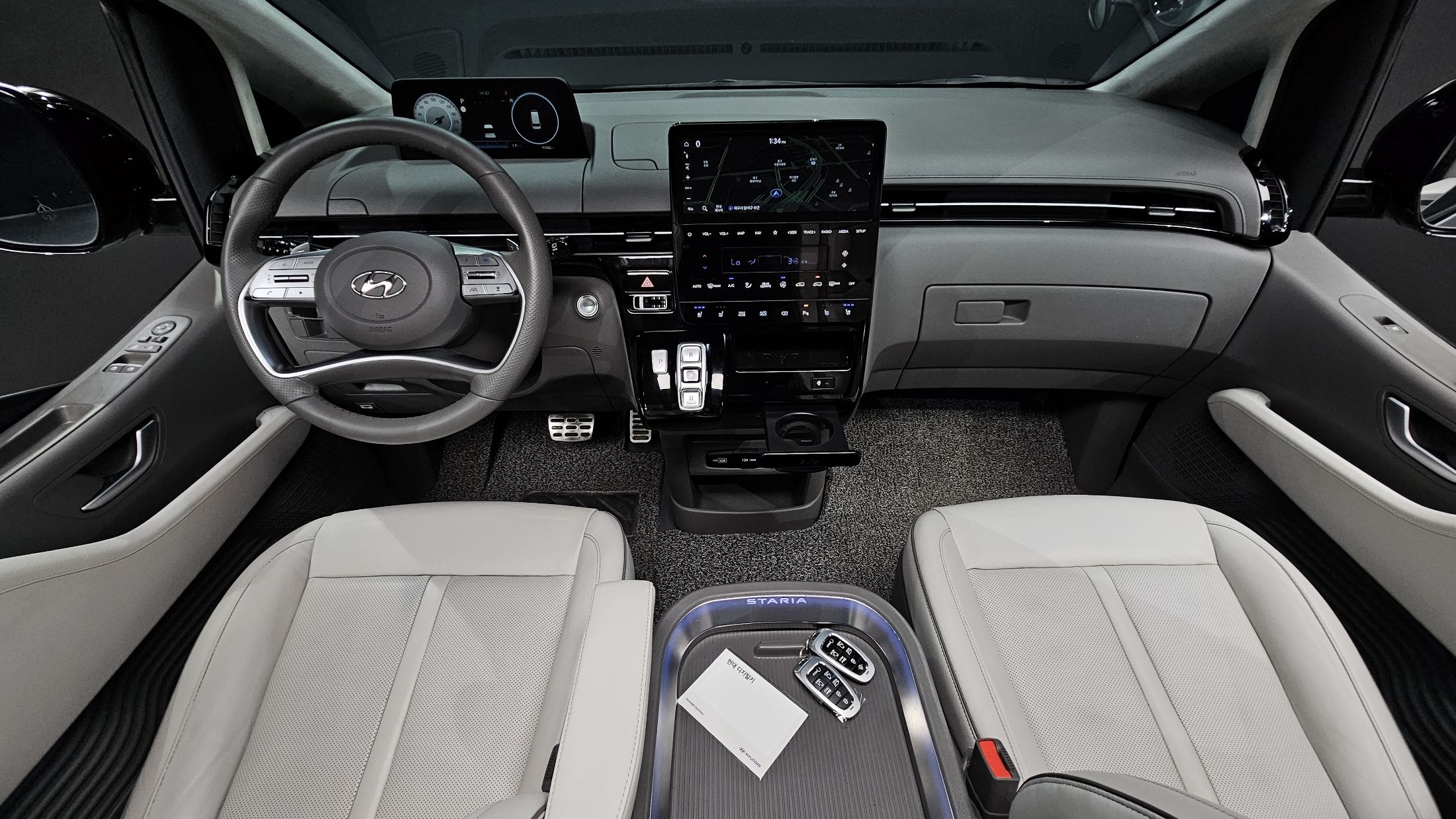 HYUNDAI STARIA 2021