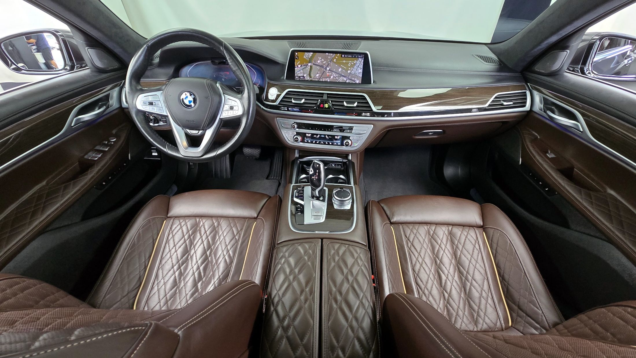 BMW 7-SERIES G11 2021