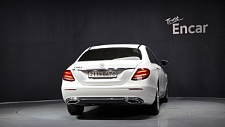 MERCEDES BENZ E-CLASS W213 2016