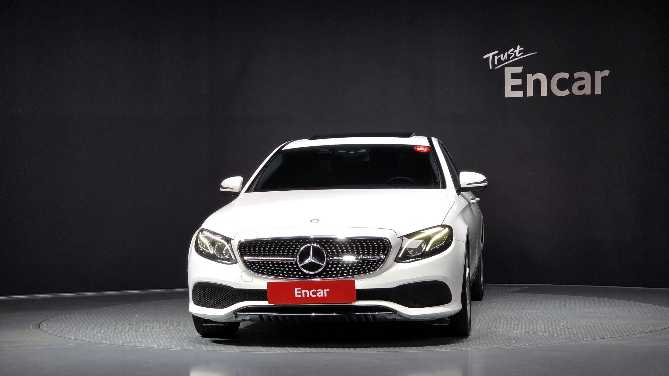 MERCEDES BENZ E-CLASS W213 2016