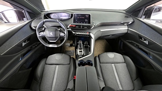 PEUGEOT 5008 2021