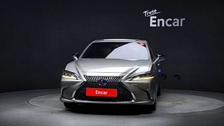LEXUS ES300H 2020