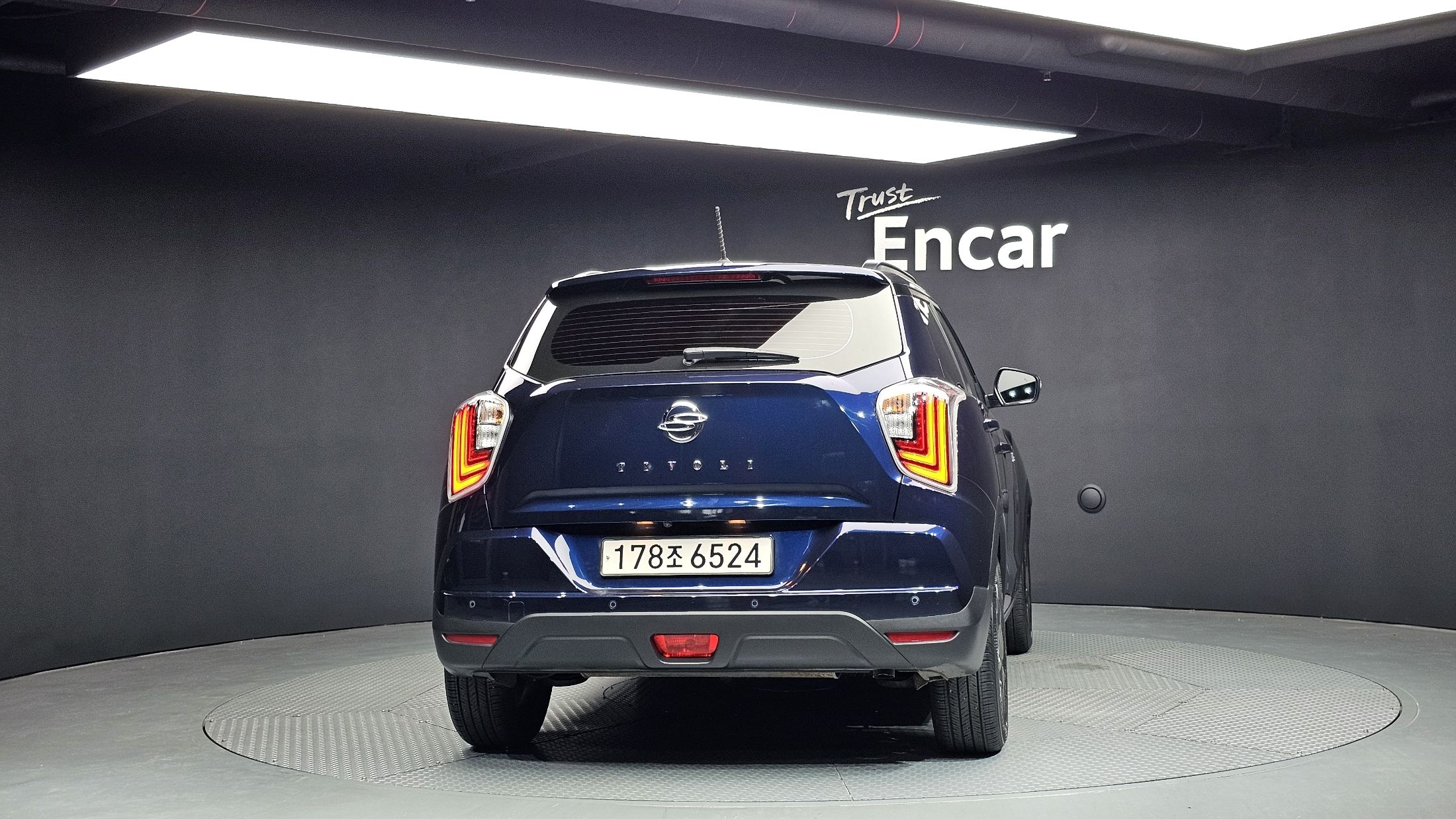SSANGYONG TIVOLI VERY NEW 2021