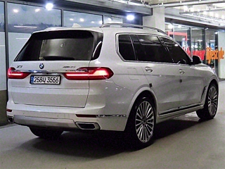 BMW X7 G07 2020