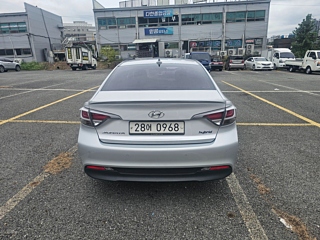 HYUNDAI LF SONATA HYBRID 2016